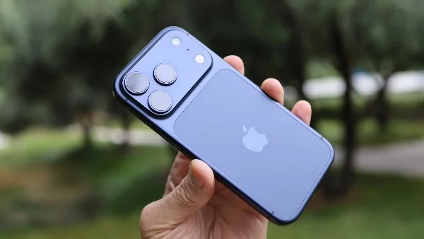 بطارية iPhone 18 Pro Max تكتسح المنافسين في الأداء