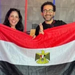 أحمد حلمي ومنى زكي يشجعان منتخب مصر في المونديال