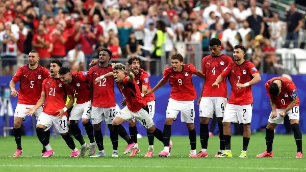 تهنئة الدرندلي بفوز مصر في كأس العالم ورسالة السيسي