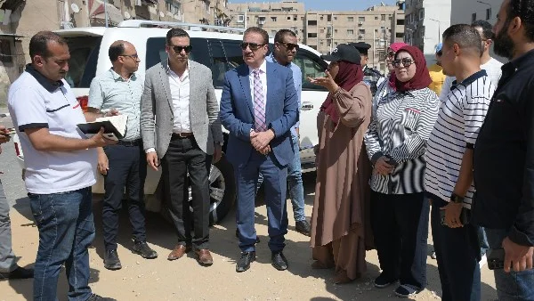 محافظ بورسعيد يتفقد مجمع العبور التجاري في بورفؤاد