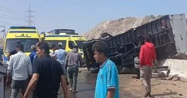 إصابة 10 أشخاص في حادث تصادم بالإسكندرية