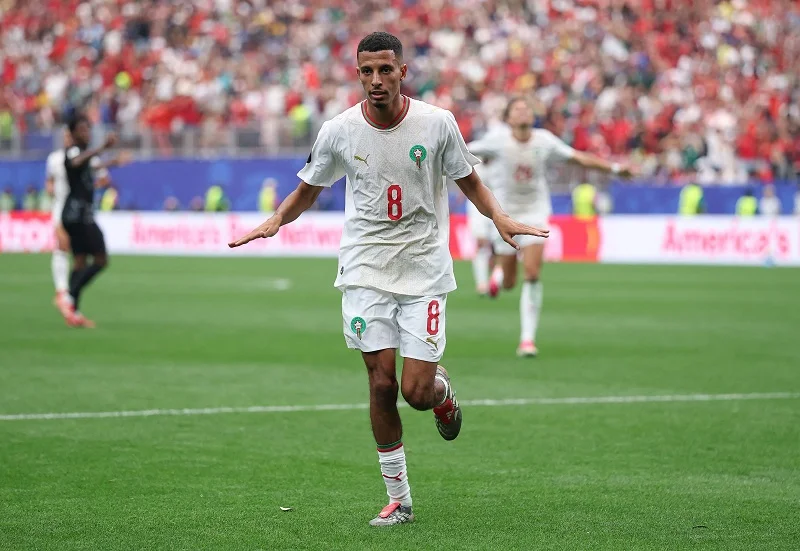 أوناحي يسجل الهدف رقم 100 للعرب في كأس العالم