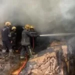 إخماد حريق في مخزن مواد غذائية بمدينة 6 أكتوبر