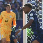 مبابي يحفز زملاءه لمواجهة المغرب في المونديال