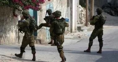 الاحتلال الإسرائيلي يستولي على منزل فلسطيني ويحولّه لثكنة