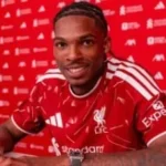 ليفربول يضم المدافع جيريمي جاكيه بعقد حتى 2031
