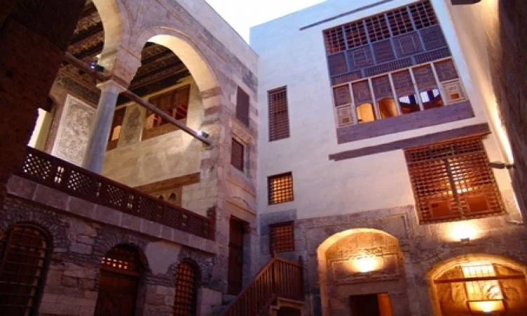 حكايات على نغمة آه في بيت الشعر العربي الليلة