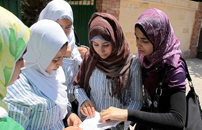 طلاب الثانوية العامة في القاهرة: امتحان اللغة الإنجليزية سهل