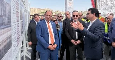متابعة أعمال المجمع الطبي بجامعة العاصمة