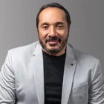 علي الحجار يحيي حفلاً غنائياً في ساقية الصاوي