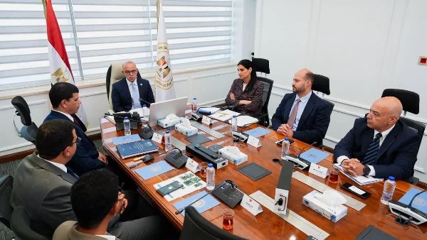 دعم الحكومة المصرية لتوطين تكنولوجيا المركبات الكهربائية
