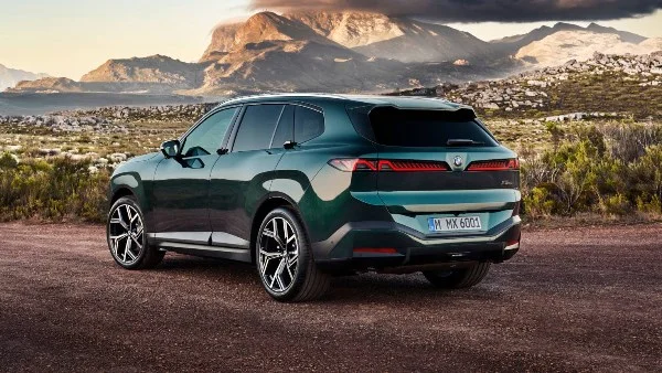 بي إم دبليو تلغي ميزة الباب الخلفي المقسم في X5