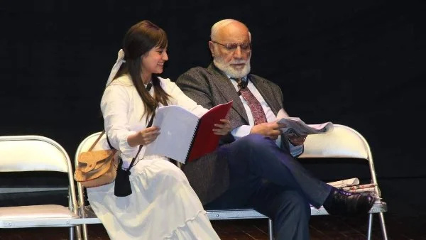 إقبال جماهيري كبير في عرض «فتاة المترو»