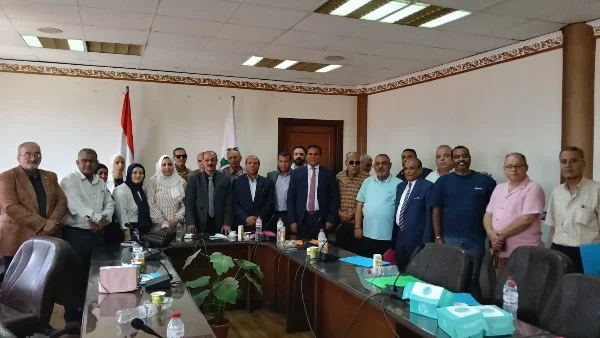 حماية العمال من تحديات التكنولوجيا: خطوة نحو الانتقال العادل