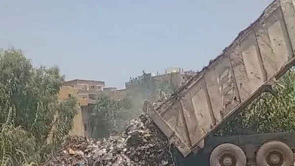 تحقيق عاجل حول إلقاء قمامة في بحر شبين بالسنطة