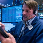 تراجع مؤشر S&P 500 مع ترقب المستثمرين لمستويات المخاطر الأساسية