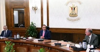 أنشطة رئيس الوزراء الأسبوعية: التحول الرقمي والاستثمار
