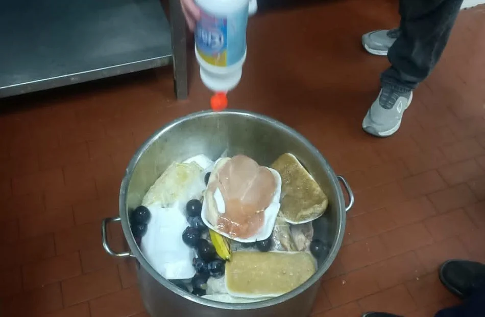 ضبط طن أيس كريم وإعدام 130 كيلو أغذية في مطروح