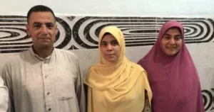 محافظ الغربية يهنئ الطالبة المتفوقة في الثانوية الأزهرية