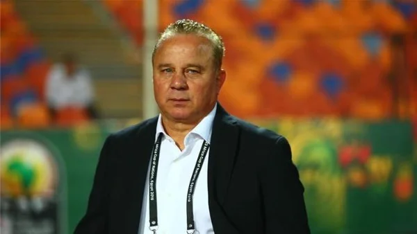 غزل المحلة يهنئ شوقي غريب بتعيينه مديرًا فنيًا للاتحاد