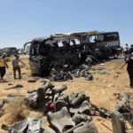 35 ضحية في تصادم حافلتين بشرق سوريا