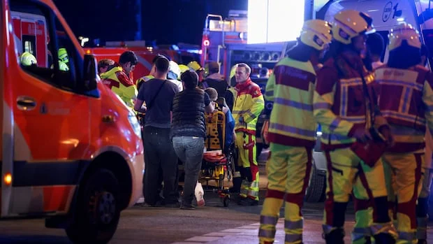حادث سيارة يقتل شخصًا ويصيب آخرين في مسيرة فخر برلين