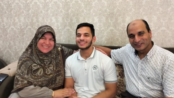 رحلة عمرة للبراء طارق بعد تفوقه في الثانوية الأزهرية