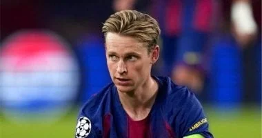 برشلونة يقلق بسبب إصابة دي يونج وخطر تكرار تجربة فاتي