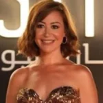 منة شلبي تستعرض رشاقتها بإطلالة لافتة مع هنا الزاهد