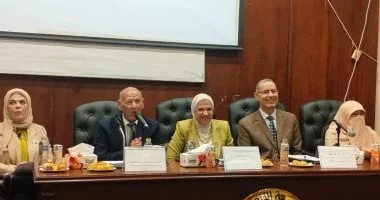 مناقشة مشروعات تخرج دفعة 2026 بجامعة الأزهر