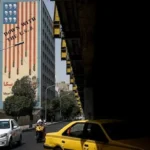 الولايات المتحدة وإيران تعلنان توقف الهجمات لليوم الثاني