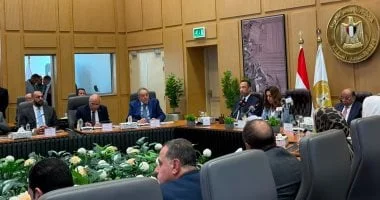 توحيد رسوم تراخيص المحال العامة في مصر