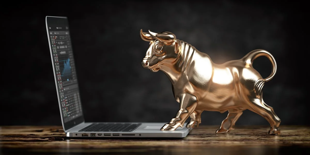 أداء سهم ألفابت: استثمار 10,000 دولار خلال 10 سنوات