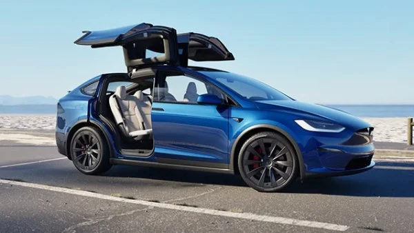 تسلا تختتم إنتاج Model S وModel X وتستعد لروبوتات أوبتيموس