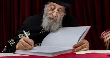 حكايات نجاح بطاركة الكنيسة القبطية من المدرسة إلى القيادة