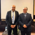 وزير الطيران يبحث تطوير الطيران المدني في أفريقيا