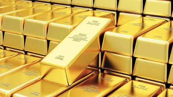 تراجع الذهب تحت ضغط الدولار قبل قرار الفيدرالي