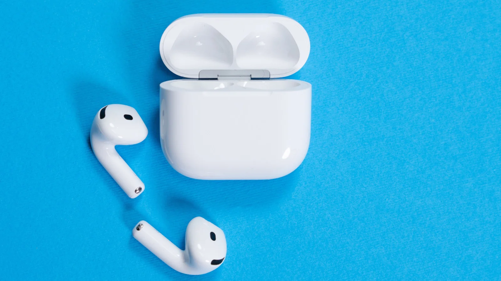 قاعدة 60-60 لحماية السمع باستخدام AirPods