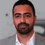 من تشويش البيانات إلى غرور العقل