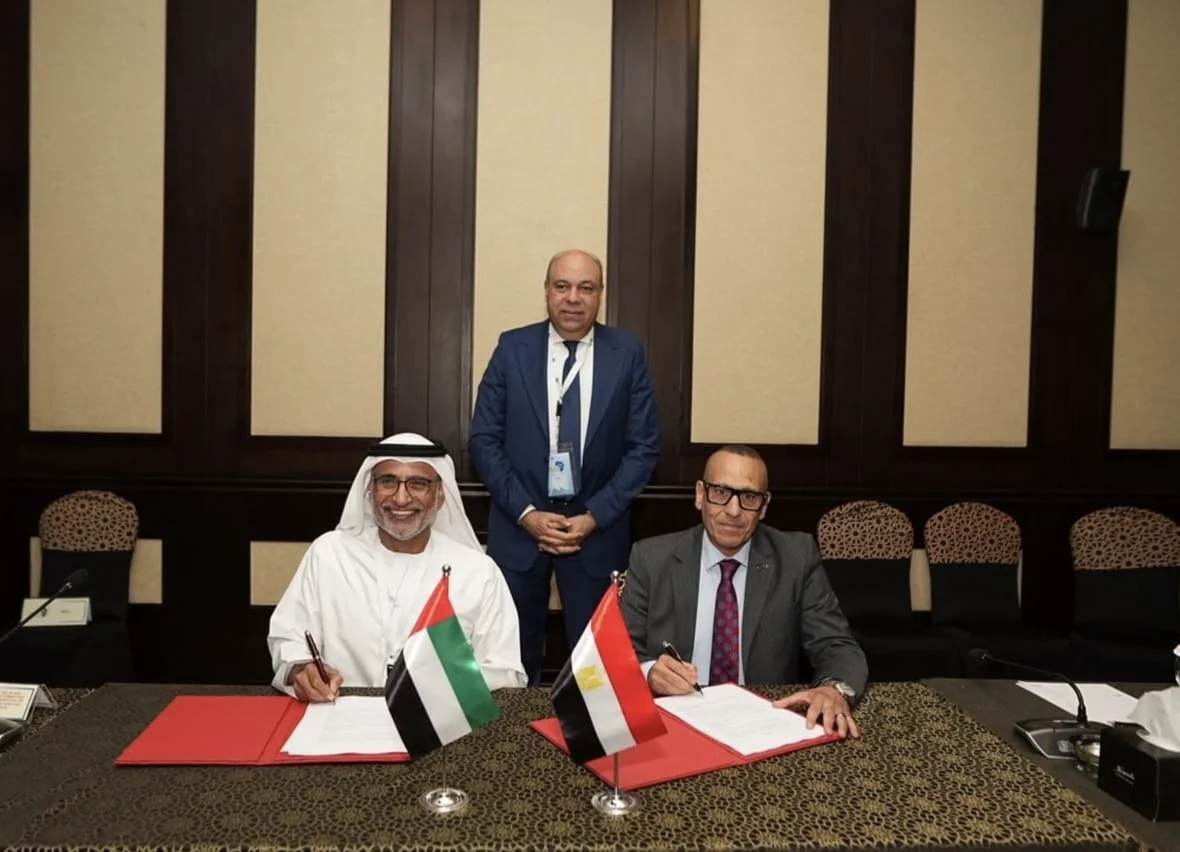 توقيع مذكرة تفاهم لتعزيز الربط الجوي بين مصر والإمارات