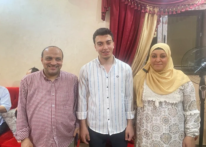 محمد مرعي يتفوق بالثانوية العامة ويحقق المركز الخامس