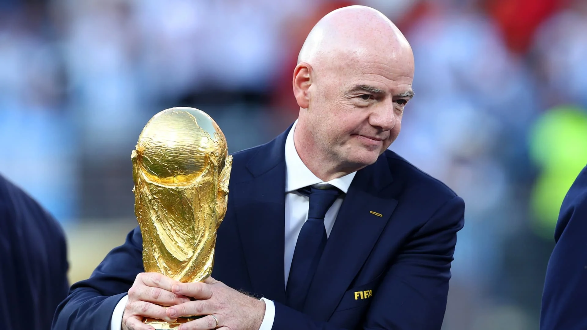 جدل بمليارات الدولارات حول كأس العالم لدى الفيفا