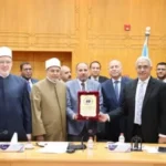 تكريم 11 قيادة بجامعة الأزهر لبلوغهم السن القانونية