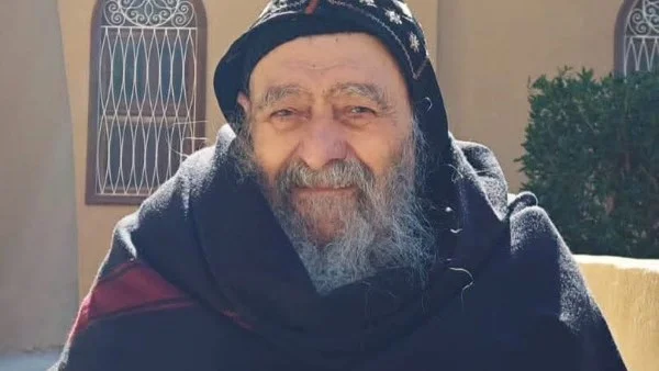 وفاة الراهب القمص ثاؤفيلس البرموسي عن 94 عامًا