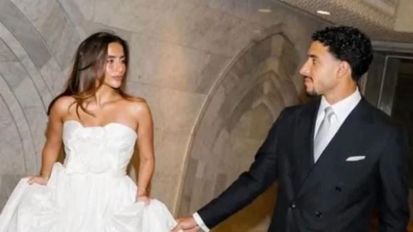 أول ظهور لعمر مرموش وزوجته قبل الزفاف