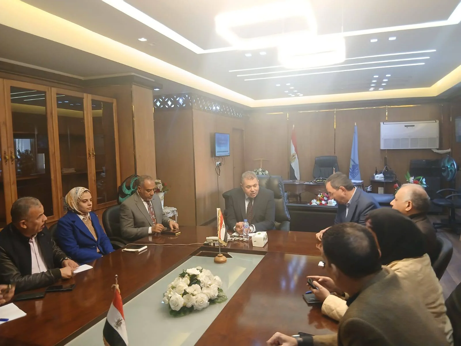 متابعة مستجدات التصالح وتراخيص المحال في القاهرة