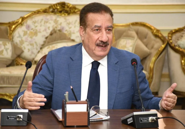 محافظ بورسعيد يؤكد على المتابعة اليومية للمشروعات