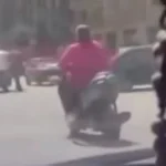 فتاة تقود سكوتر بطريقة غريبة تثير جدلاً واسعًا