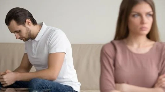 كيفية التصرف عند اكتشاف خيانة الزوج