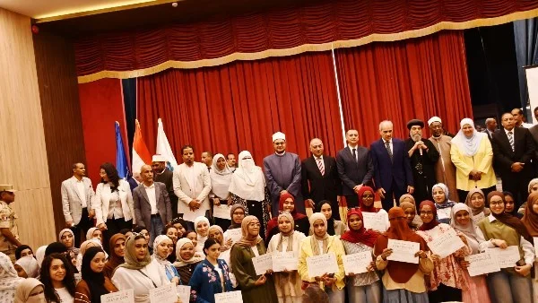 تكريم قيادات جامعة أسوان وإطلاق تطبيق للمبادرات